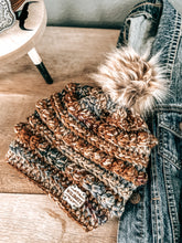 Load image into Gallery viewer, BEST SELLING BOBBLE BEANIE &gt; High Sierra
