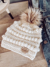 Load image into Gallery viewer, BEST SELLING BOBBLE BEANIE &gt; Ivory
